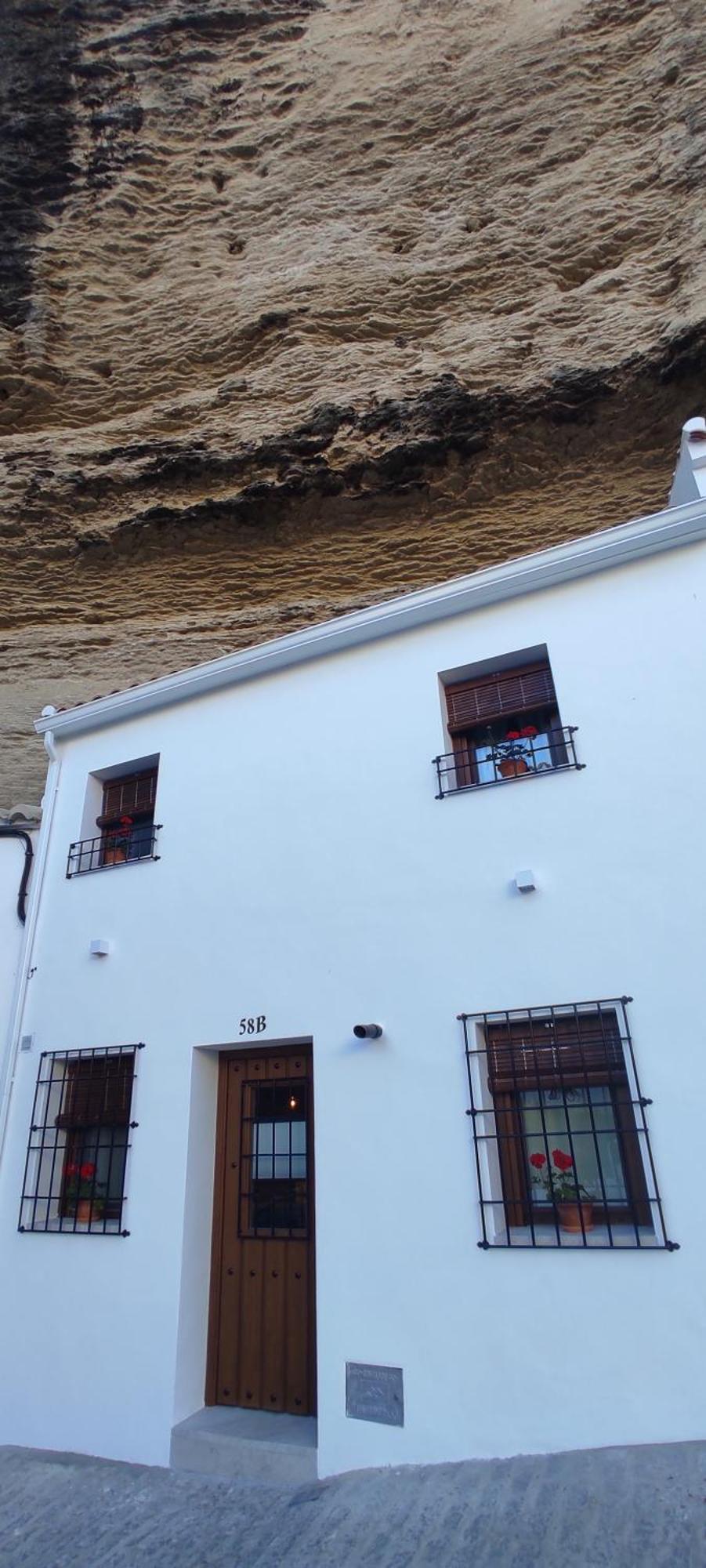 Casa Cueva Las Chicas Del Puente Setenil De Las Bodegas Exteriér fotografie